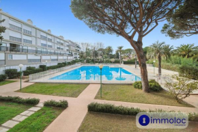 Air-conditioned studio with swimming pool in St Tropez